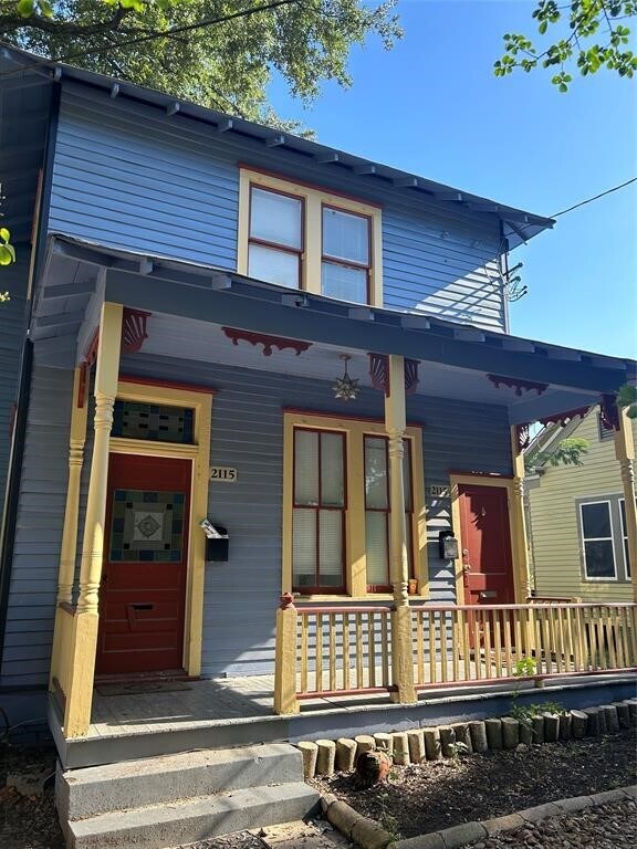 Building Photo - 2115 State St Rental