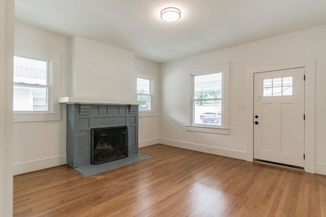 Photo - 512 Granville Dr SW Unit B