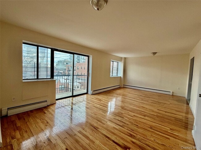 Photo - 132-54 Pople Ave Unit #3