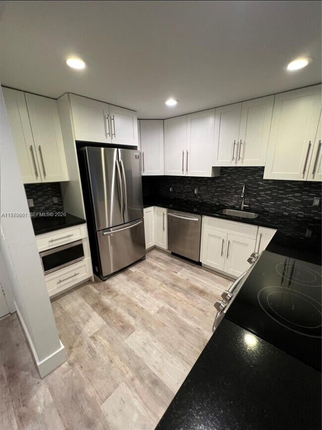 Photo - 10425 SW 112th Ave Unit 109