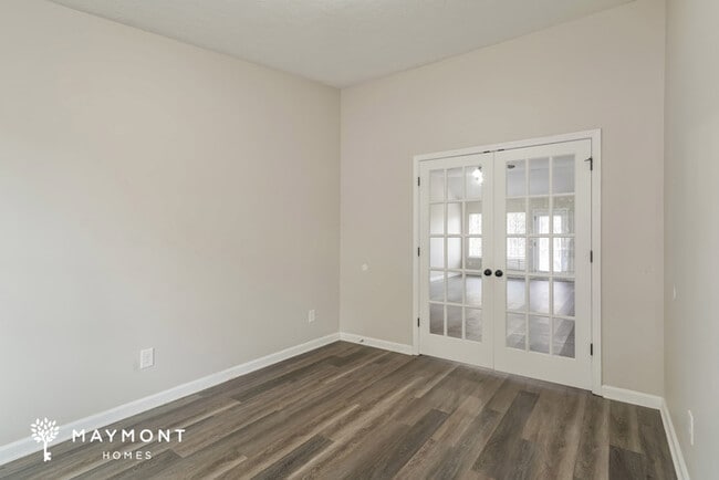 Photo - 815 Westlawn Dr