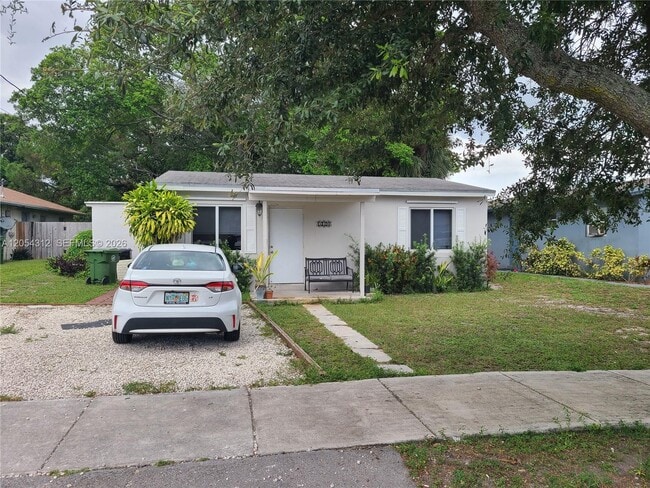 Building Photo - 428 NW 21st Terrace