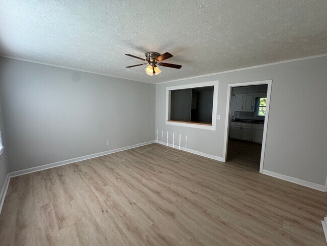 Photo - 637 Highway 905 Unidad B