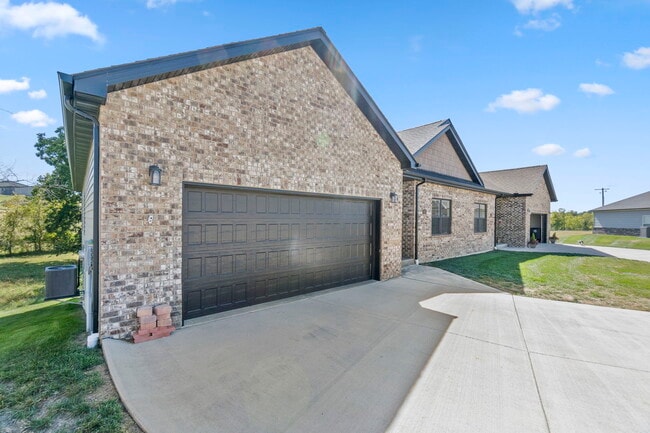 Photo - 81 E Autumn Leaf Dr