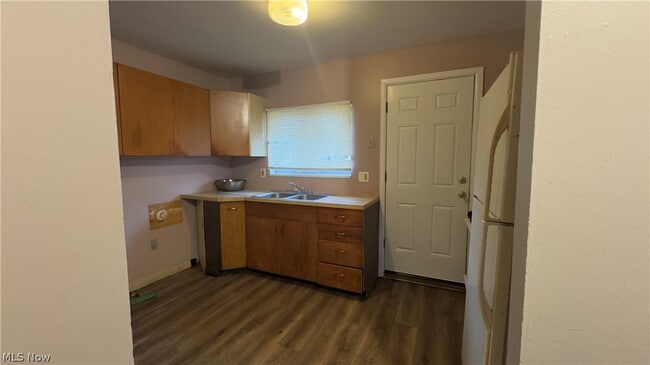 Building Photo - 3016 Northgate Ave Unit 1/2