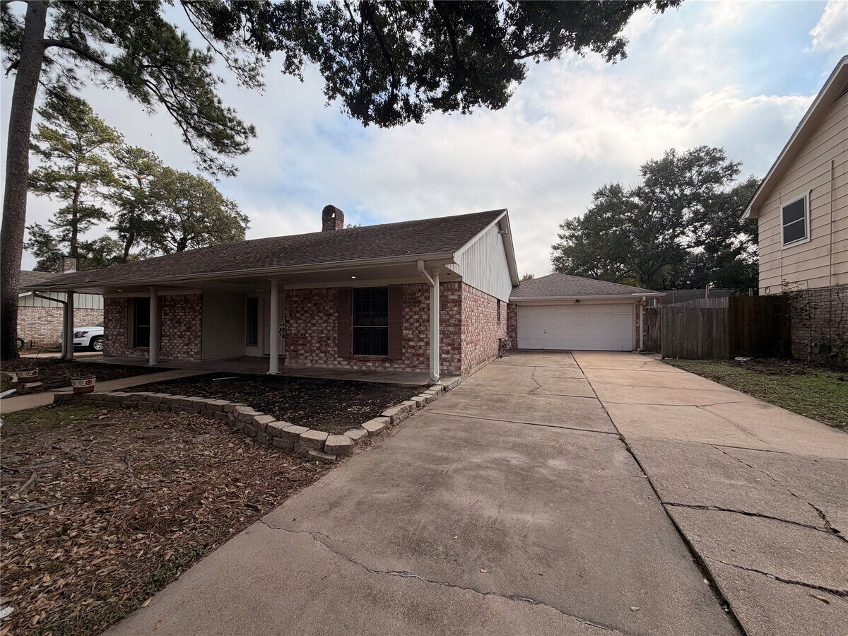 Photo - 12910 Shady Knoll Ln