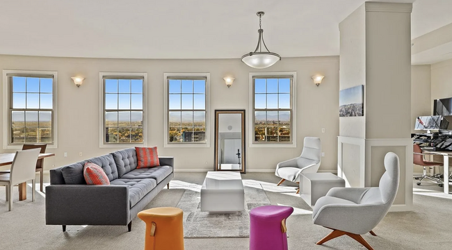 Building Photo - 475 W 12th Ave Unit 12c Rental