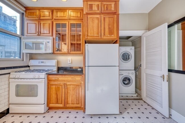 Photo - 229 Newbury St Apartment Unit 6