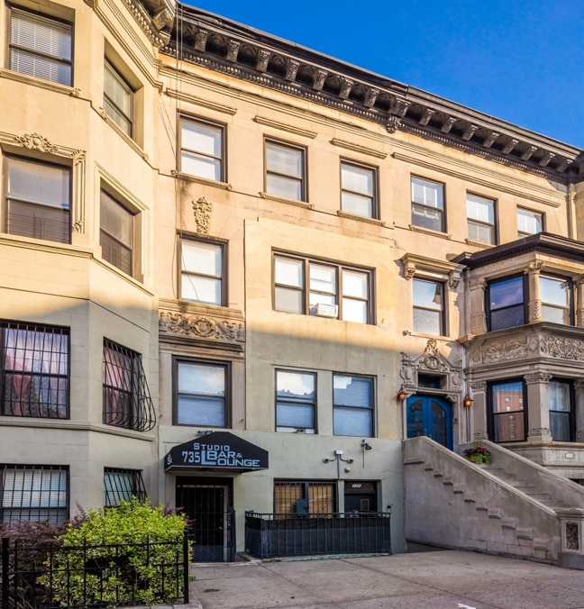 Photo - 735 St Nicholas Ave