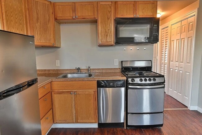 Photo - 1540 N 5th St Unit Apt C