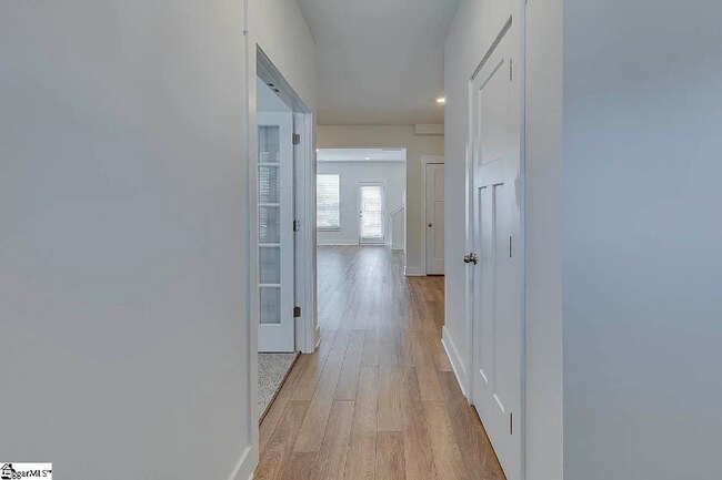 Photo - 103 Shallons Dr