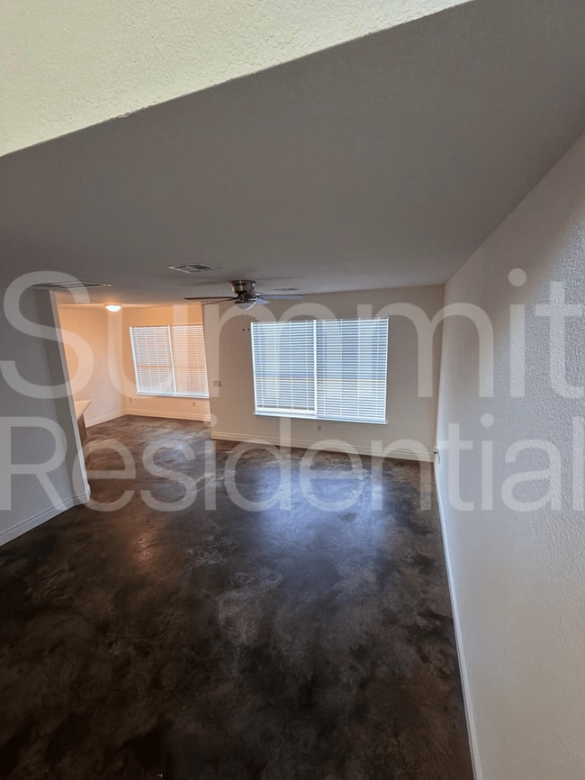 Photo - 190 Prairie Springs Loop