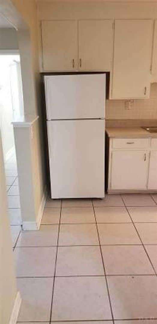 Photo - 205 Turner Dr