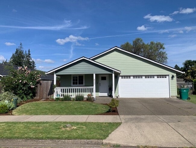 Building Photo - $2,600 - Beautifully-maintained single level Ranch-style Three Bedrooms, Two Baths home Ready To ...
