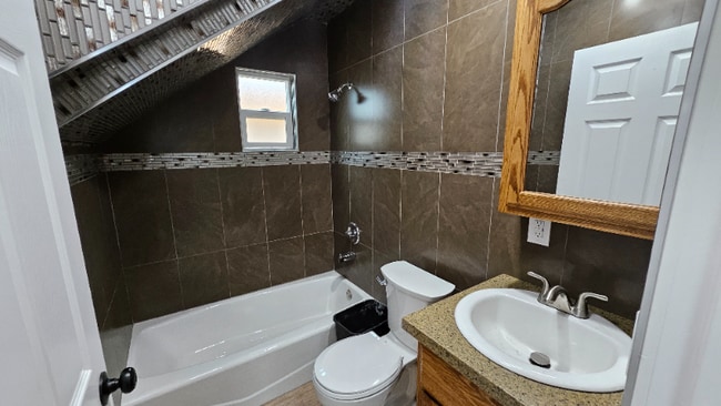 Photo - 711 N Sloan Ave Unidad 711