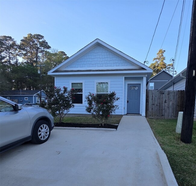 Building Photo - 16992 W Dounreay St