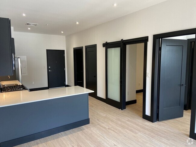 Building Photo - Fantastic one bedroom with den and balcony... Unit 225 Rental
