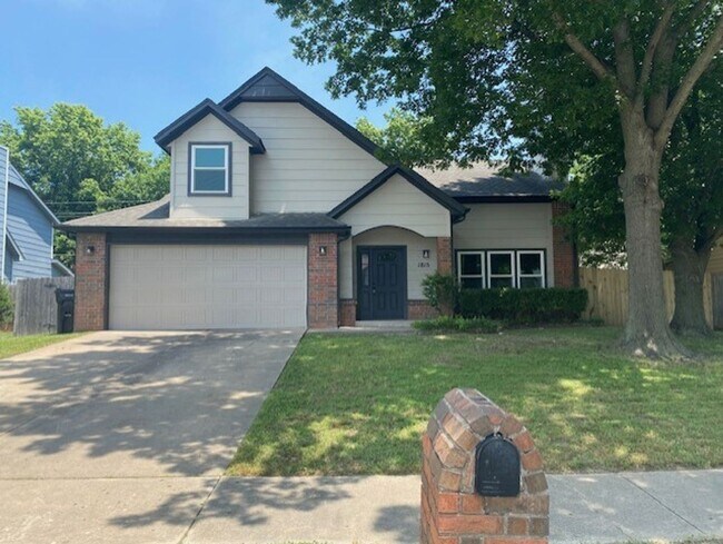 Complete Remodel - New Kitchen, Baths, Win... - Complete Remodel - New Kitchen, Baths, Win... House
