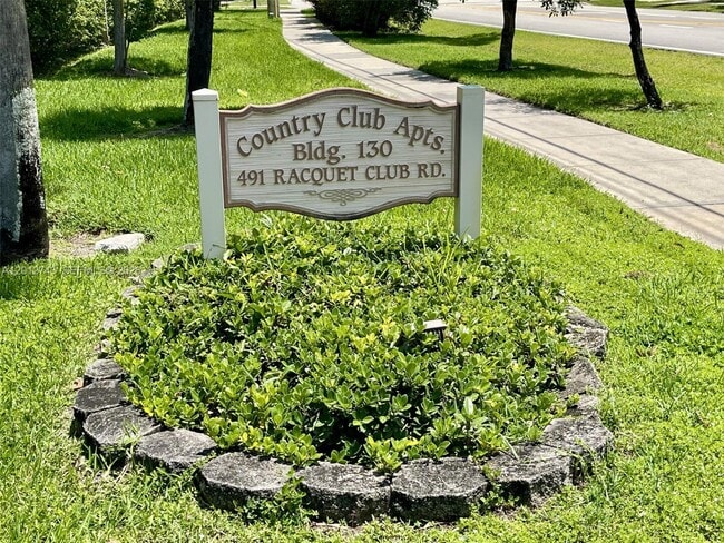 Photo - 491 Racquet Club Rd Unit 303