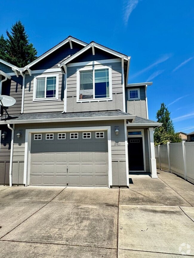 Building Photo - COMING SOON - EZ access to 205 within minu... Rental