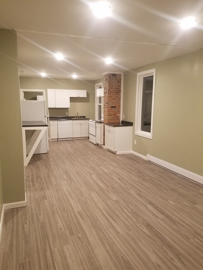 Photo - 42 London Ave