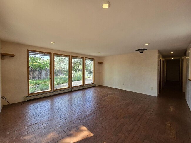 Photo - 133 Valley Dr