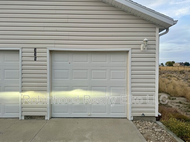 Photo - 335 Spring Creek Pkwy Unidad B