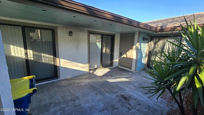 Photo - 2302 Challenger Ct W