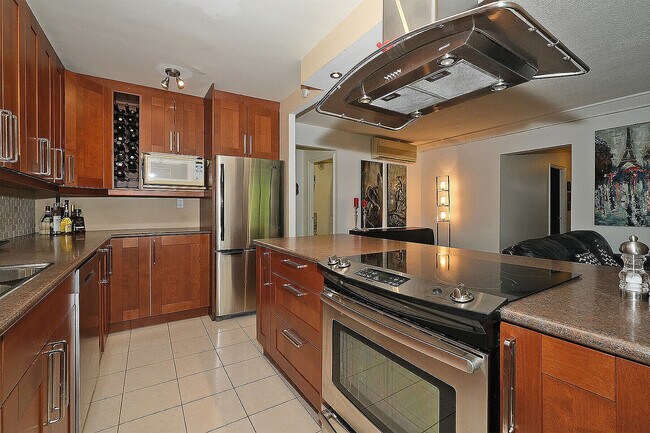 Photo - 65 Southport St Unit 703