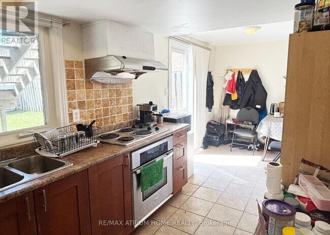 Photo - 18 Huntington Park Dr