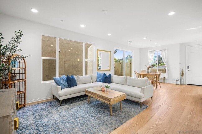 Photo - 2612 Babaco St