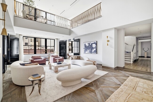Building Photo - 111 W 57th St