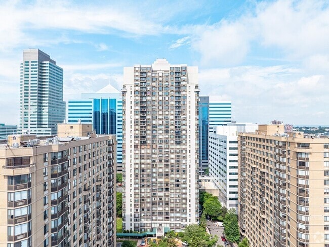Building Photo - 45 River Dr S Unit 2903 Rental