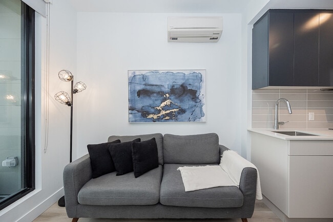 Photo - 665 Rue Versailles Unité SI ID1261817P