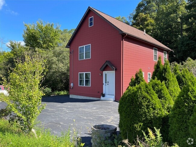 Building Photo - 214 Nelson Rd Rental