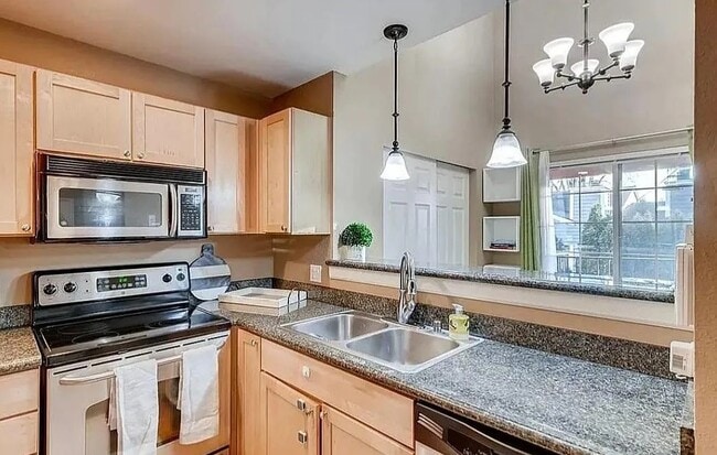Kitchen - 2621 S 272nd St Condo Unit 2