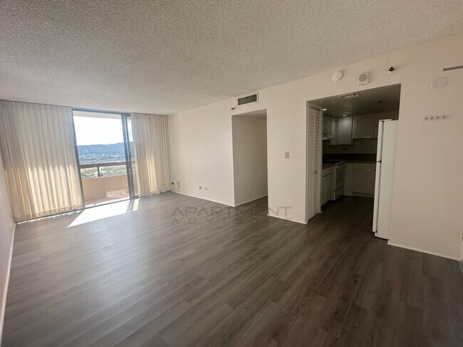 Photo - 2499 Kapiolani Blvd