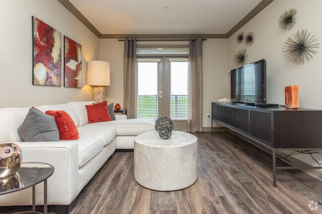 2BR, 2BA - 1171SF - Emory Point