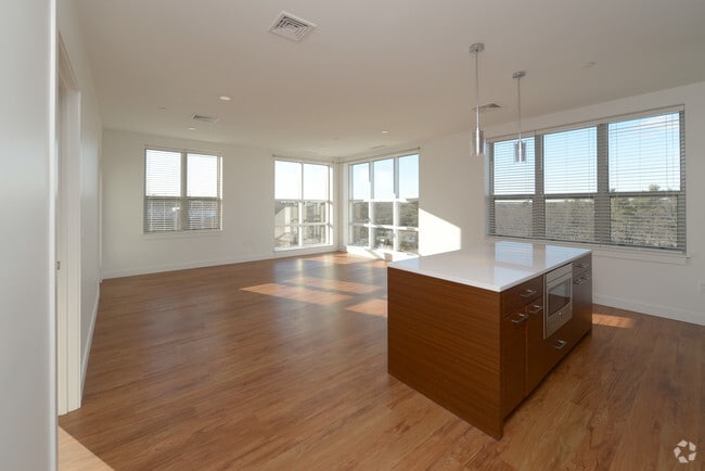 2BR, 2BA