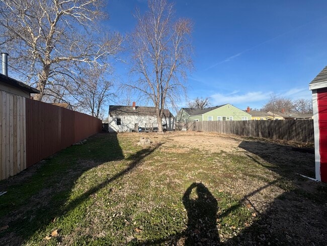 Photo - 2116 S Gold St