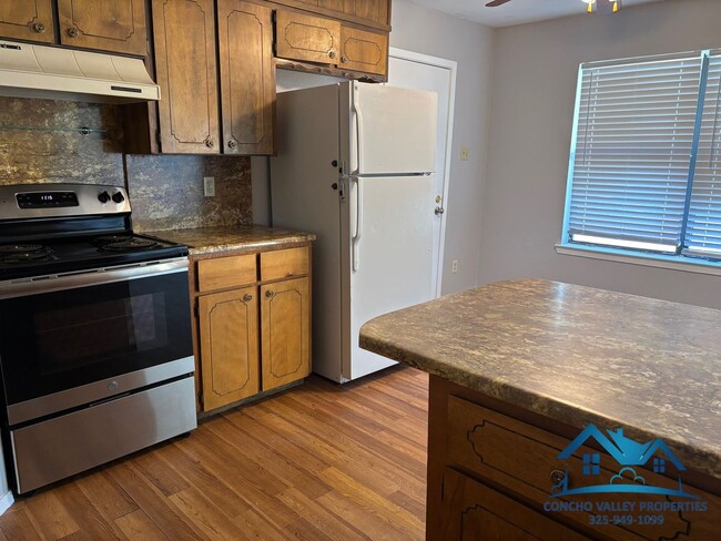 Photo - 3306 Cameron St