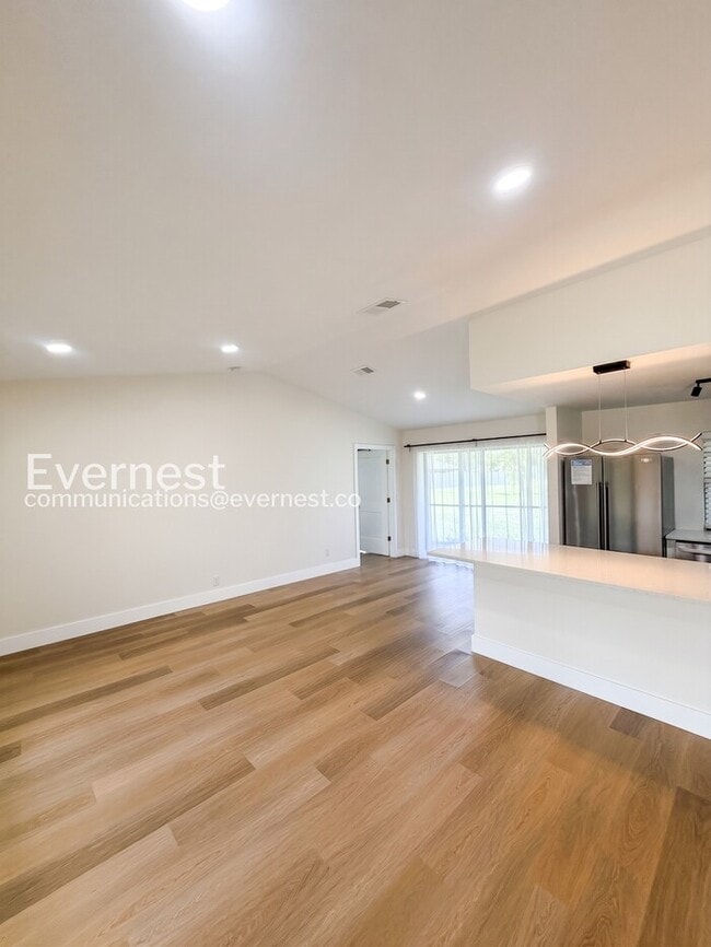 Photo - 1304 SE 11th St
