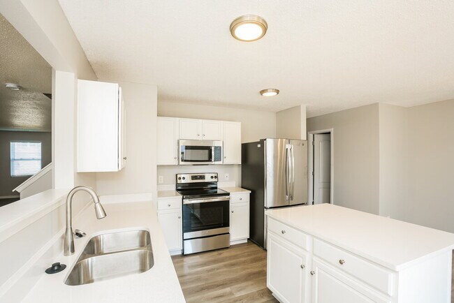 Photo - 8421 Ash Grove Dr