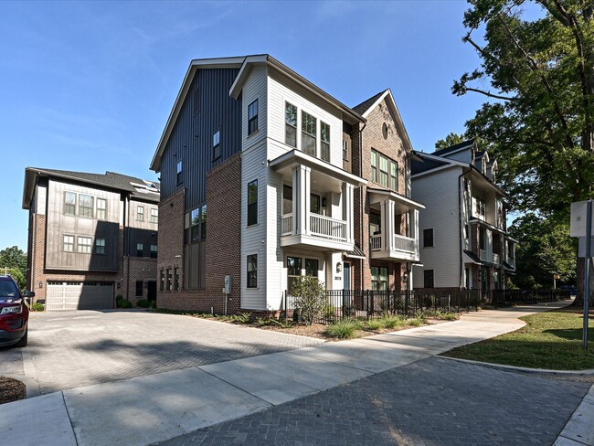 Photo - 4121 Selwyn Walk Ct Townhome
