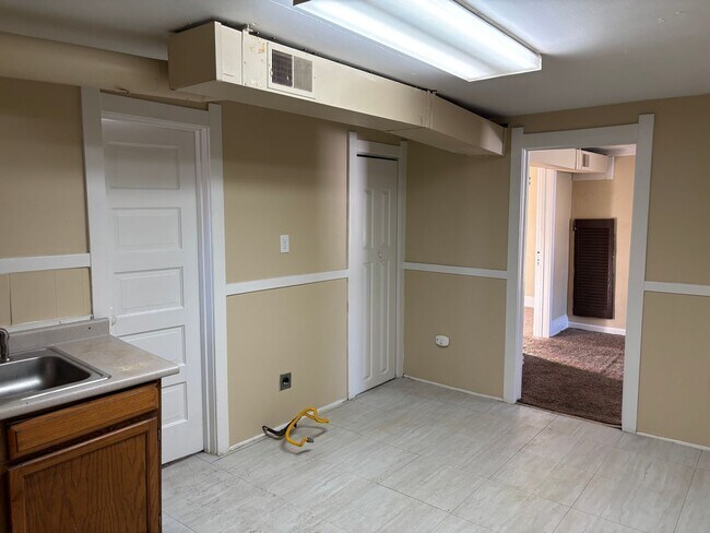 Photo - 3010 Warsaw St Unit Upper