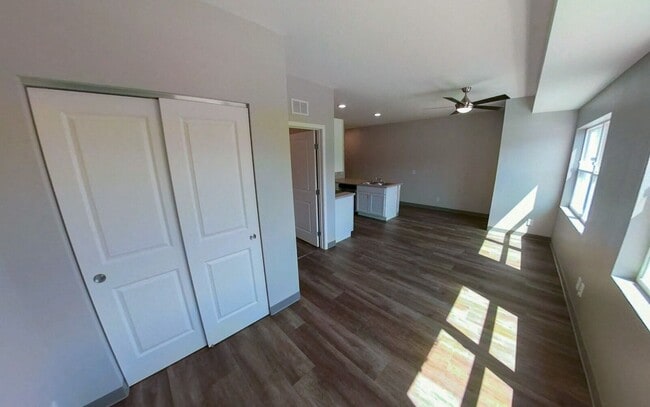 Photo - Hillside Apartments