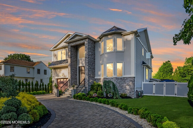 Building Photo - 243 Overbrook Ave