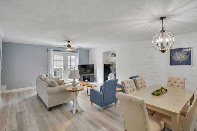 Photo - 1000 Sea Island Rd