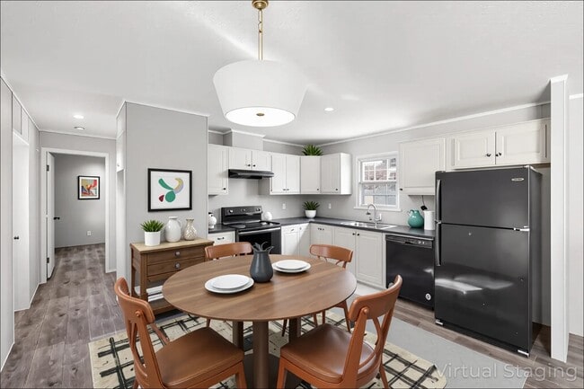 Photo - 612 Fenwick Ln