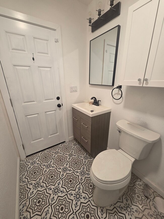 Photo - 2161 N Valley St